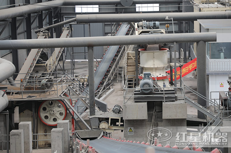 单杠圆锥破碎机现场