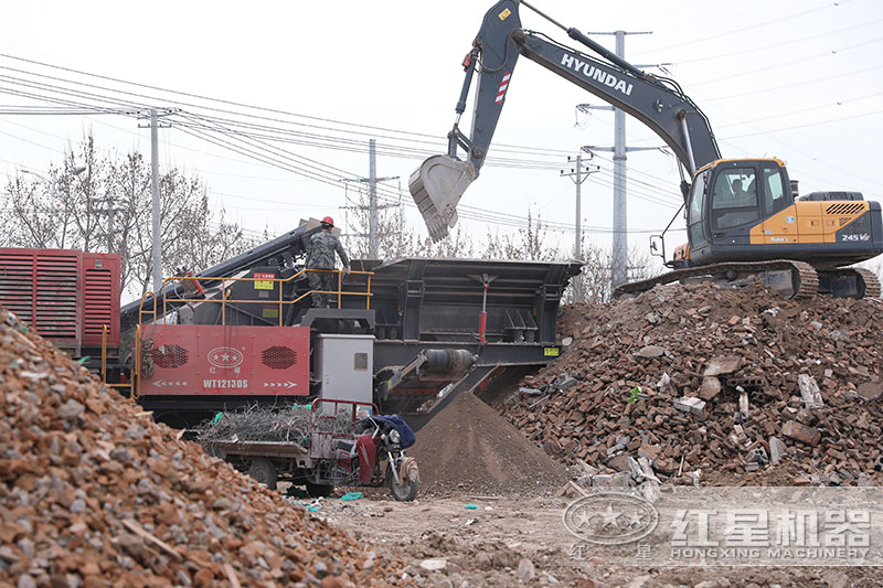 时产300吨移动建筑垃圾粉碎机现场